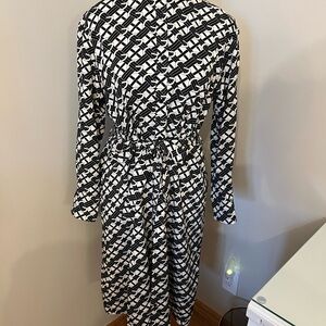 Gant Black and White Geometric Long Sleeve Dress